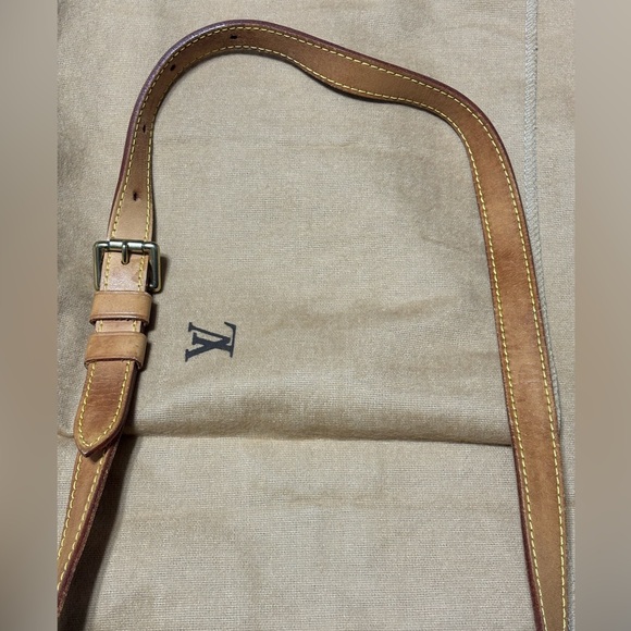 LOUIS VUITTON Musette Salsa shoulder bag - Picture 7 of 15